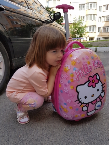 Hello Kitty Suitcase Туки Туки Кидс // Tuki Tuki Kids